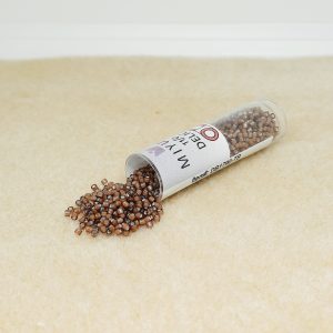 (DB1790-TB) WHITE LINED SABLE BROWN AB-APRX 7.2 GM