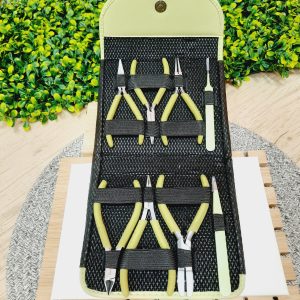 Set de herramientas verde claro